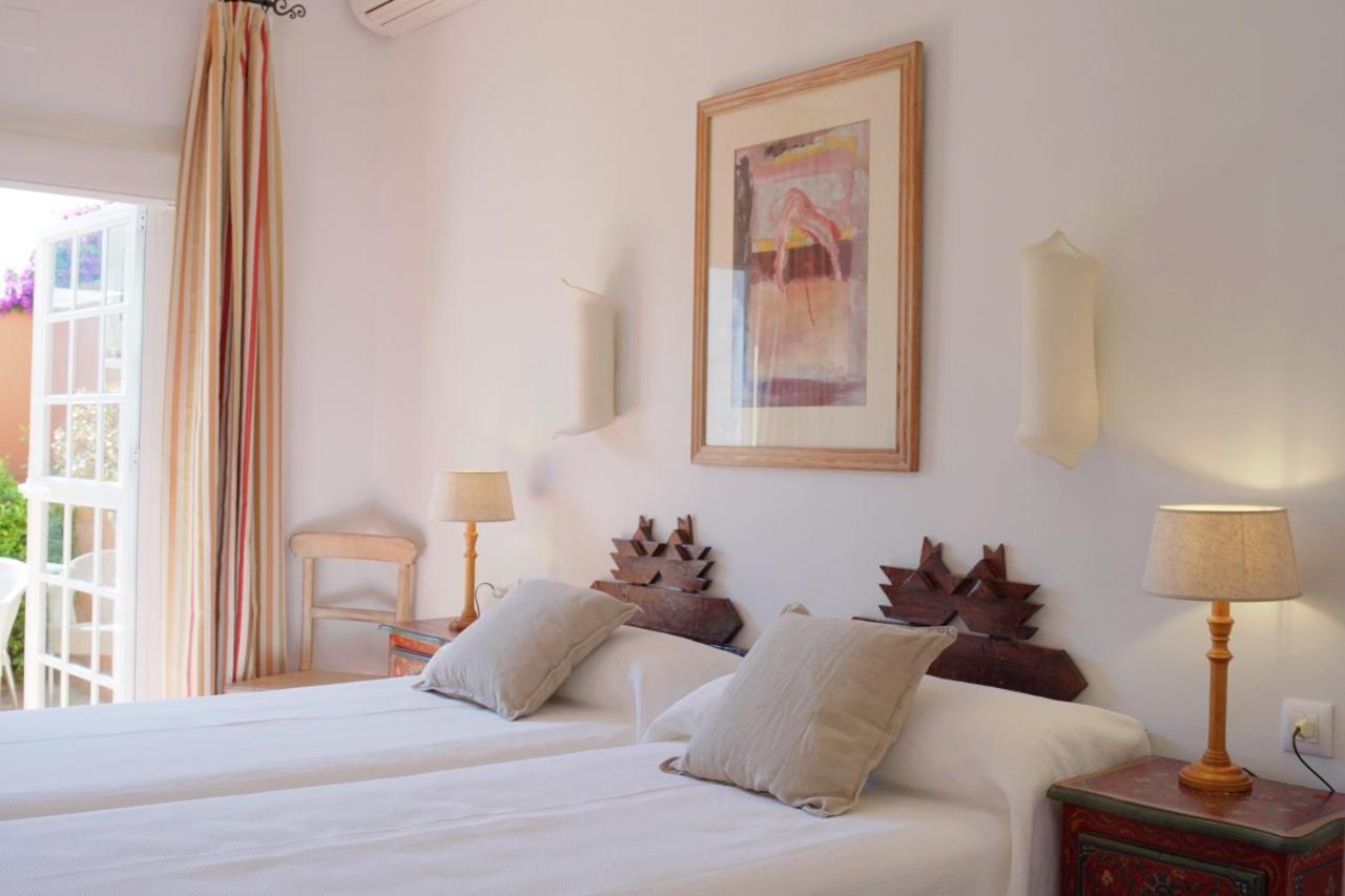 Hotel Madreselva - Grupo Califa ロス・カーニョス・デ・メカ エクステリア 写真